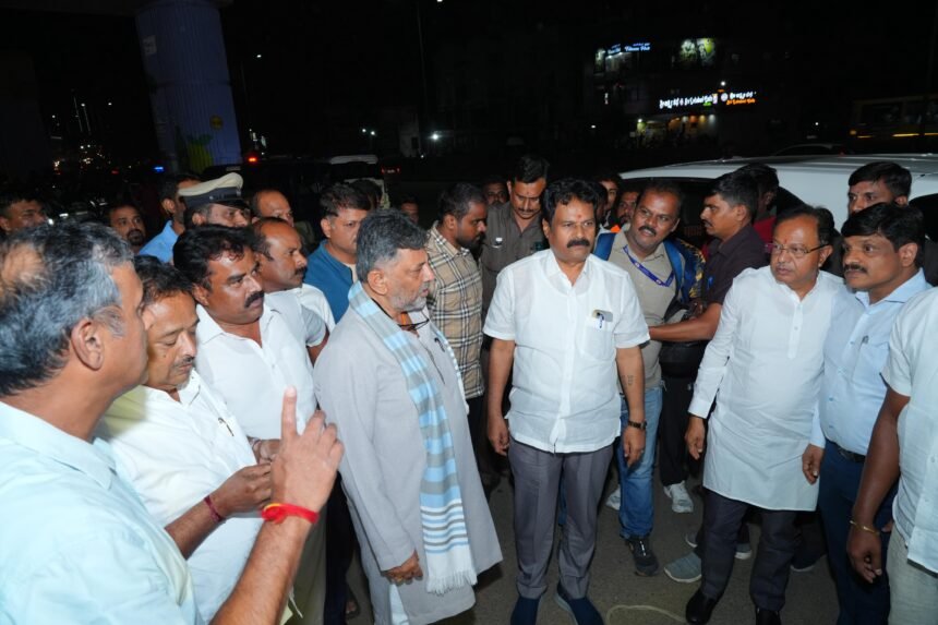 those-who-grew-using-bengaluru-facilities-are-criticizing-and-tweeting-says-dcm-dk-shivakumar